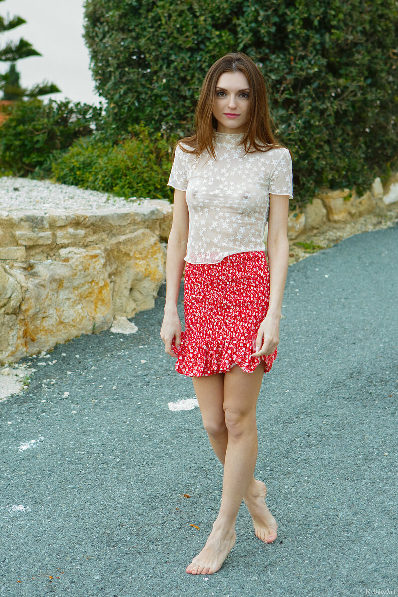 Фаина, 24 года, 2 размер груди