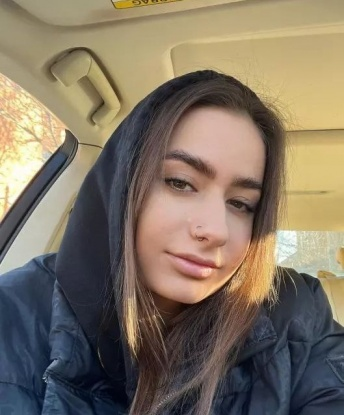 Олечка, 18 лет, 2 размер груди